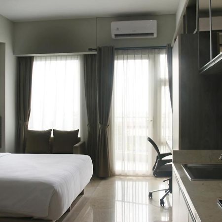 Graha Makara Suite Hotel & Residence ชีการัง ภายนอก รูปภาพ