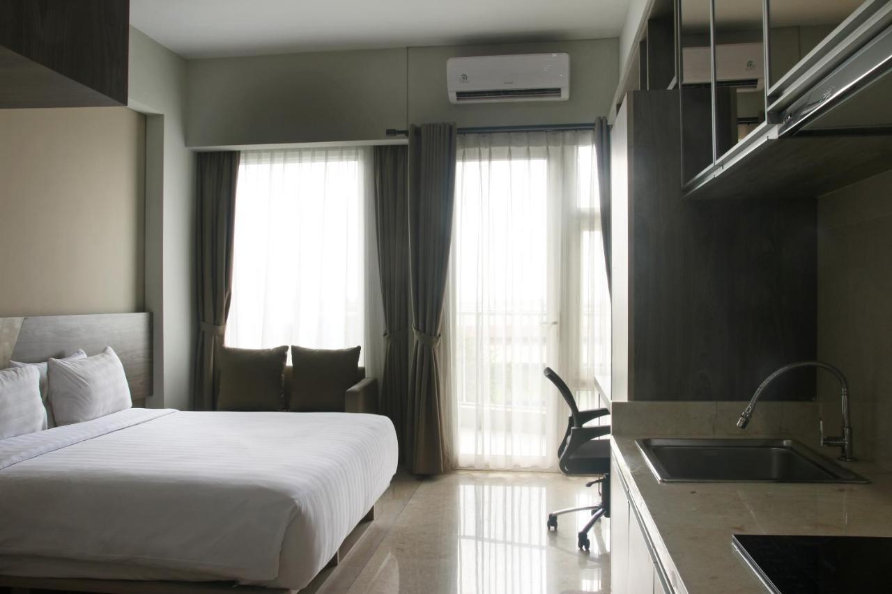 Graha Makara Suite Hotel & Residence ชีการัง ภายนอก รูปภาพ