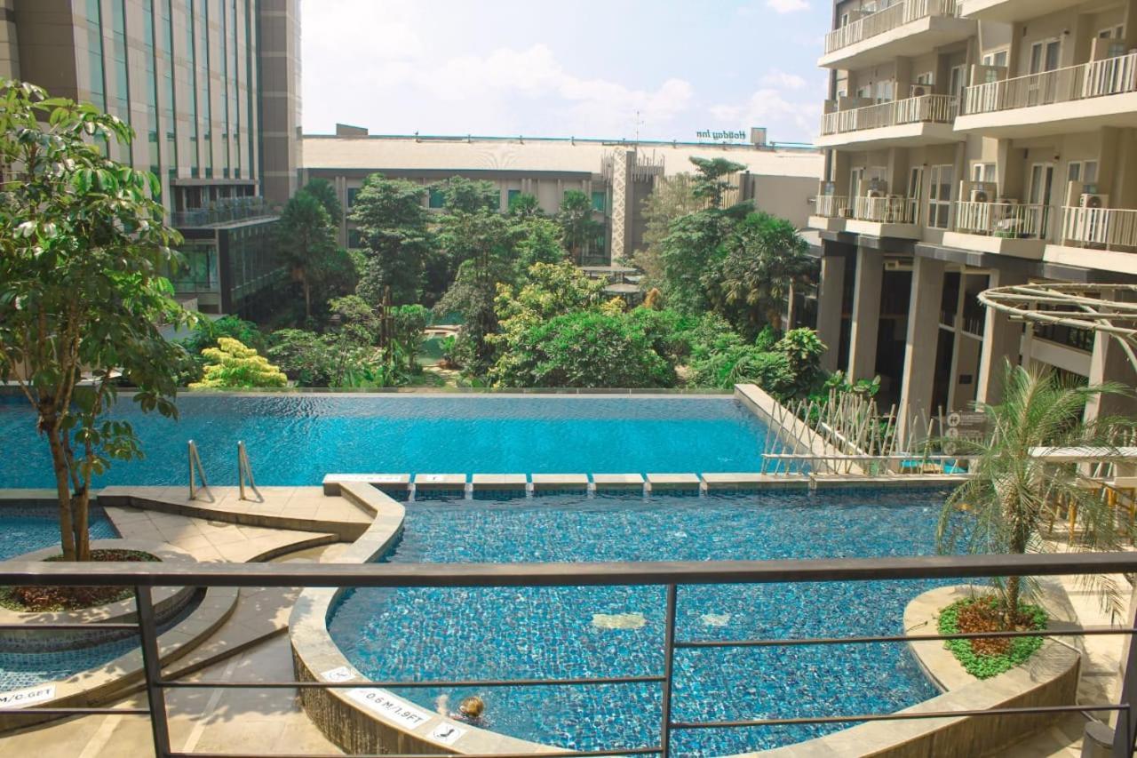 Graha Makara Suite Hotel & Residence ชีการัง ภายนอก รูปภาพ