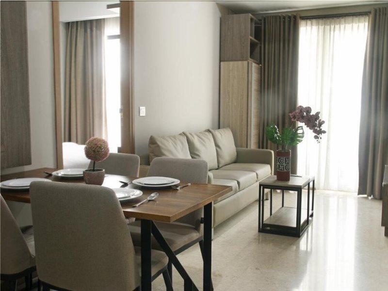 Graha Makara Suite Hotel & Residence ชีการัง ภายนอก รูปภาพ